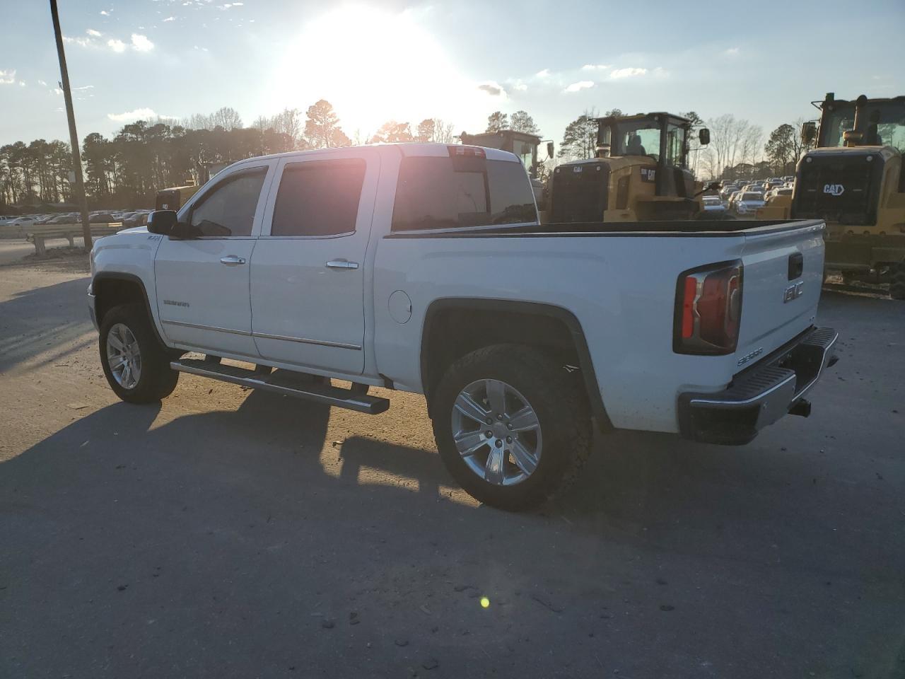 2018 GMC SIERRA K15 - Фото 2