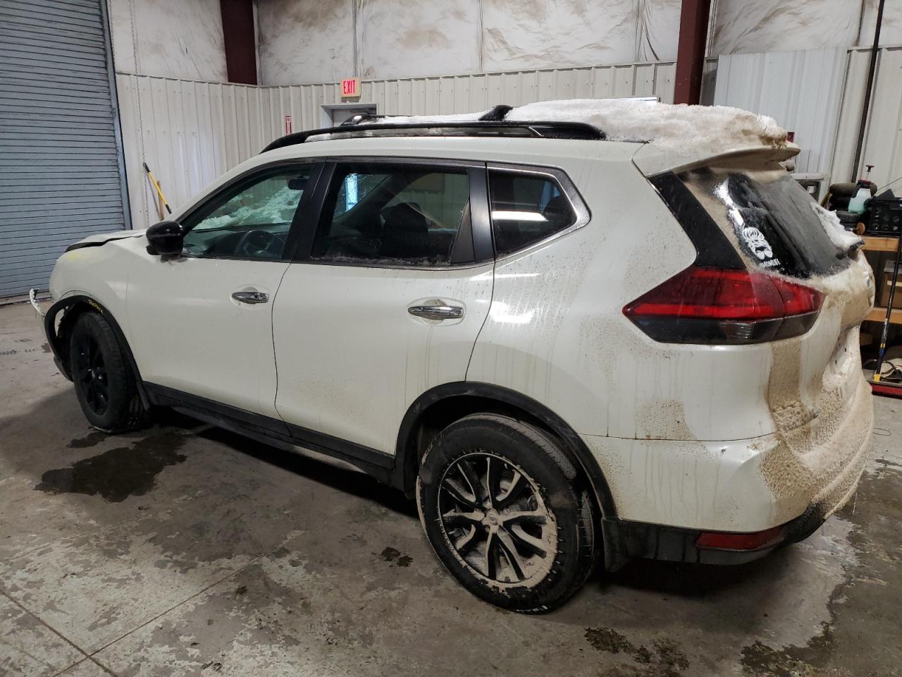 2017 NISSAN ROGUE SV - Фото 2