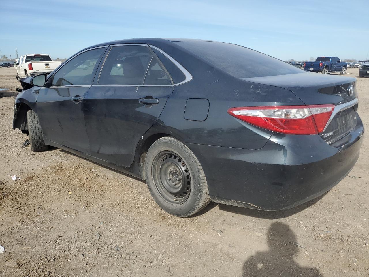 2016 TOYOTA CAMRY LE - Фото 2