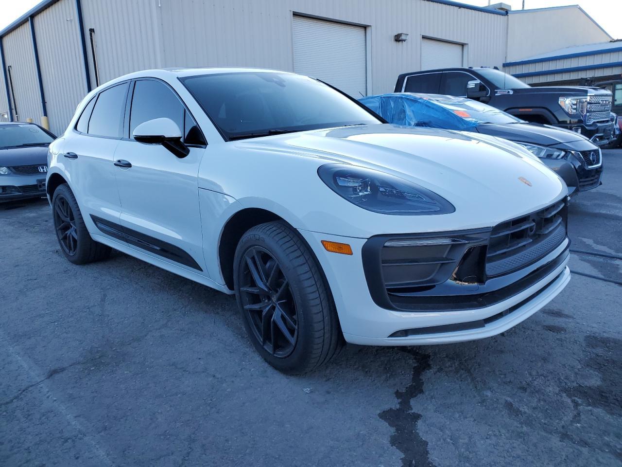 2023 PORSCHE MACAN BASE - Фото 4