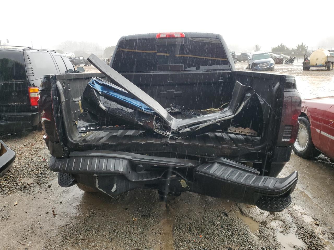 2017 CHEVROLET SILVERADO - Image 6