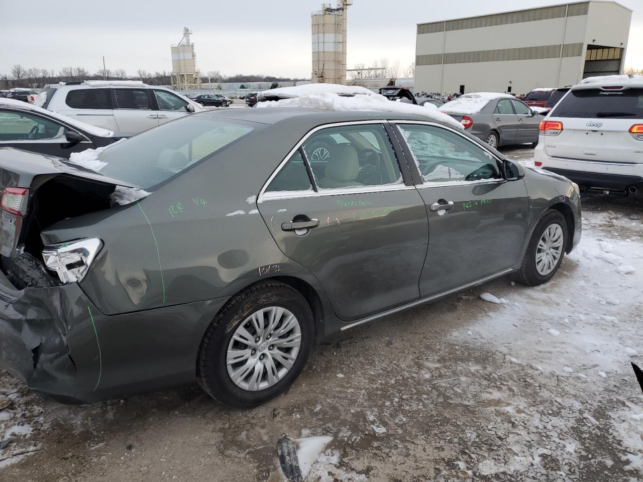 2014 TOYOTA CAMRY L - Image 3