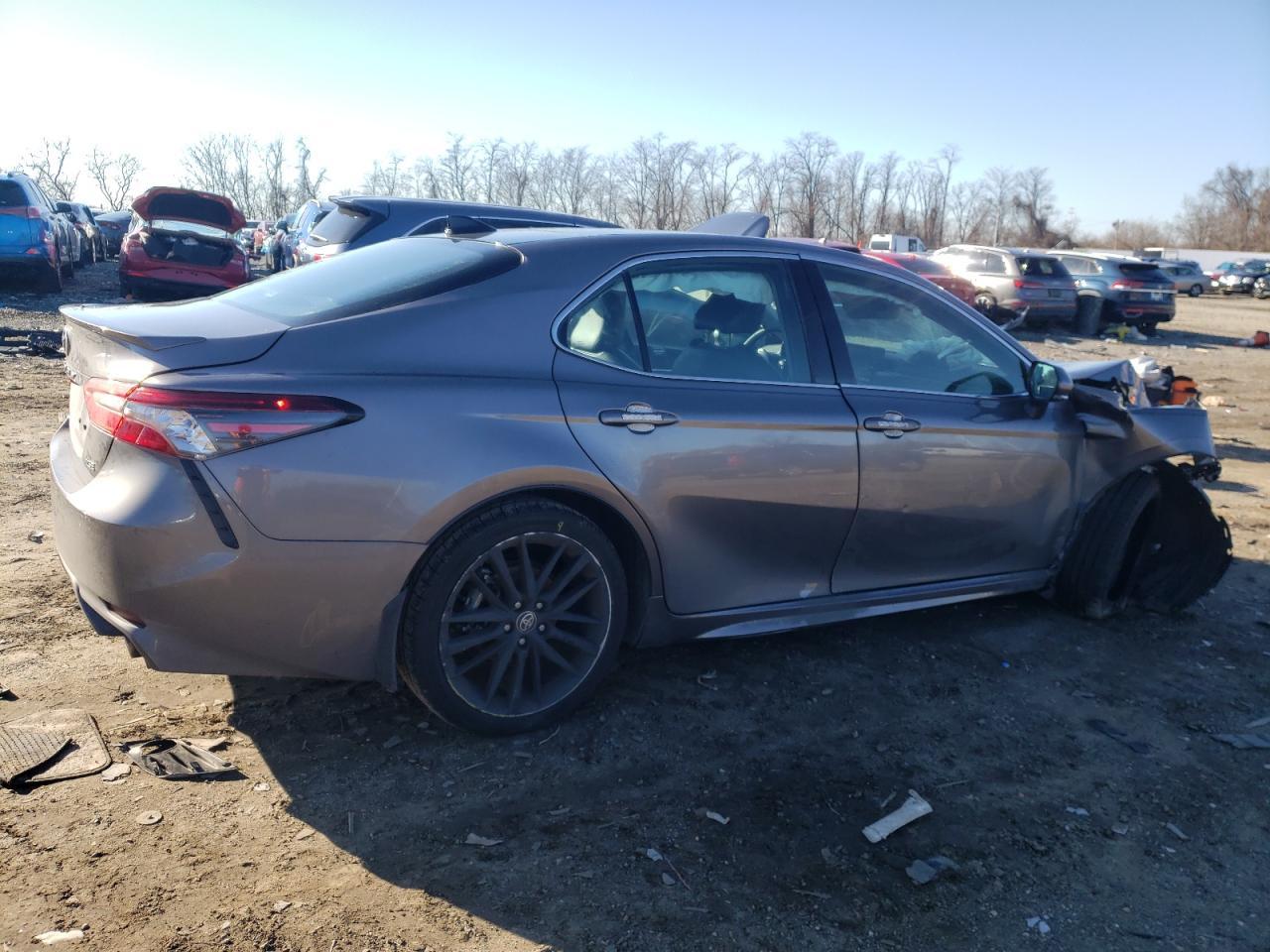2022 TOYOTA CAMRY XSE - Фото 3