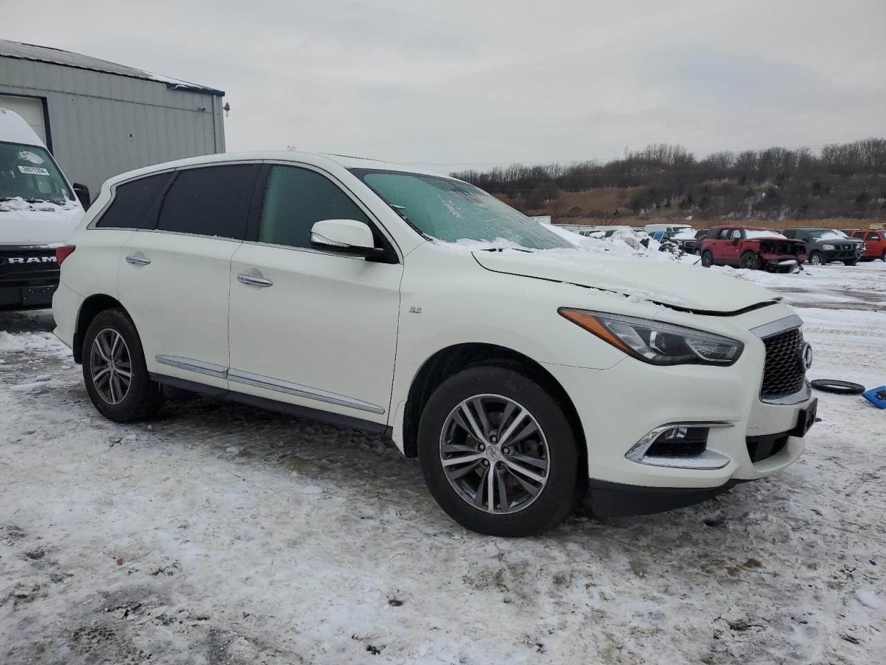 2019 INFINITI QX60 LUXE - Image 4
