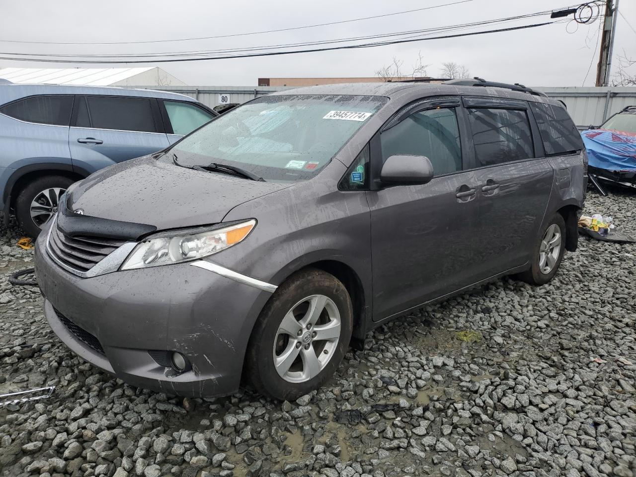 2015 TOYOTA SIENNA LE