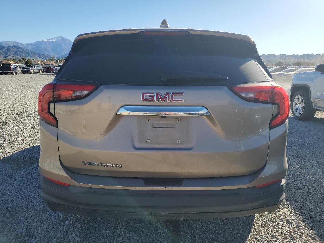 2018 GMC TERRAIN SL - Image 6