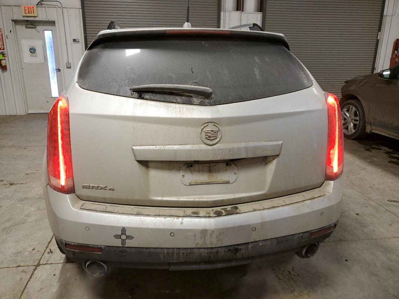 2011 CADILLAC SRX LUXURY - Image 6