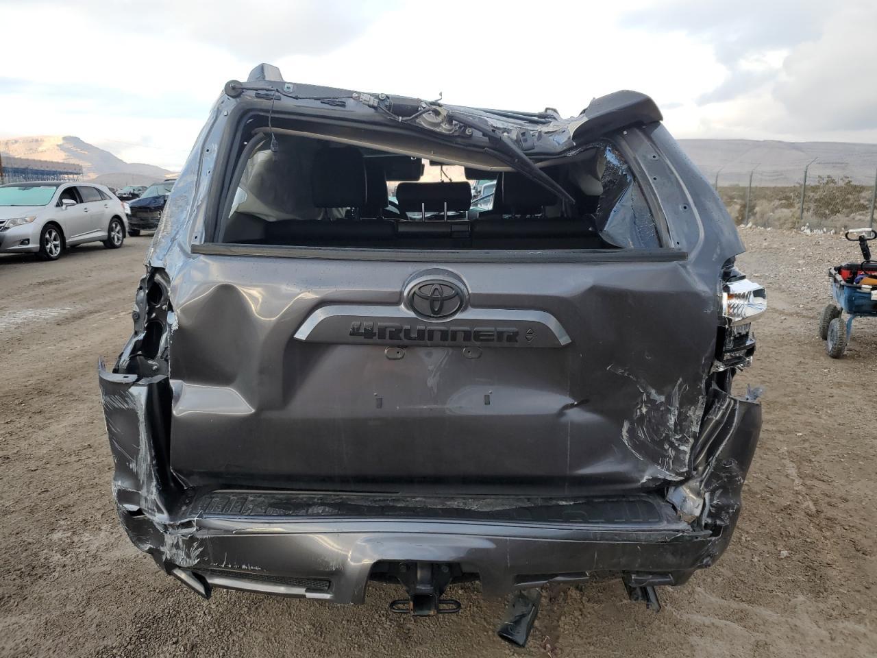2022 TOYOTA 4RUNNER SR - Image 6