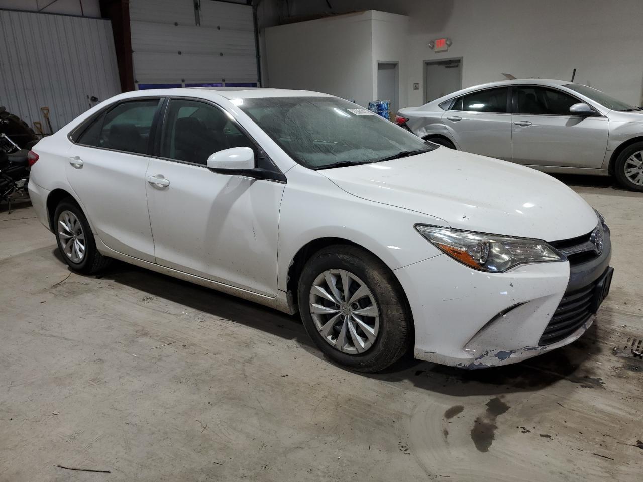 2016 TOYOTA CAMRY LE - Image 4