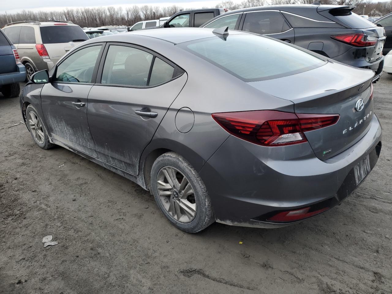2019 HYUNDAI ELANTRA SE - Фото 2