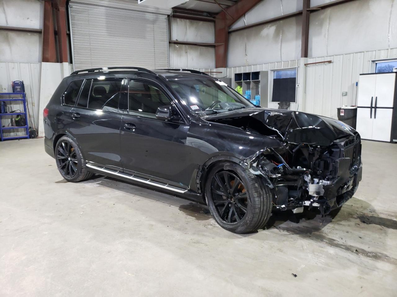 2021 BMW X7 XDRIVE4 - Фото 4