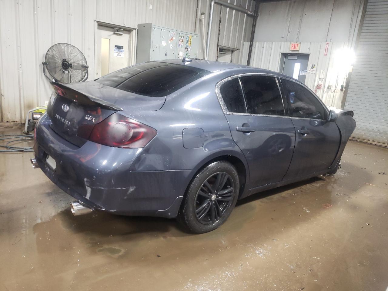 2012 INFINITI G37 - Image 3