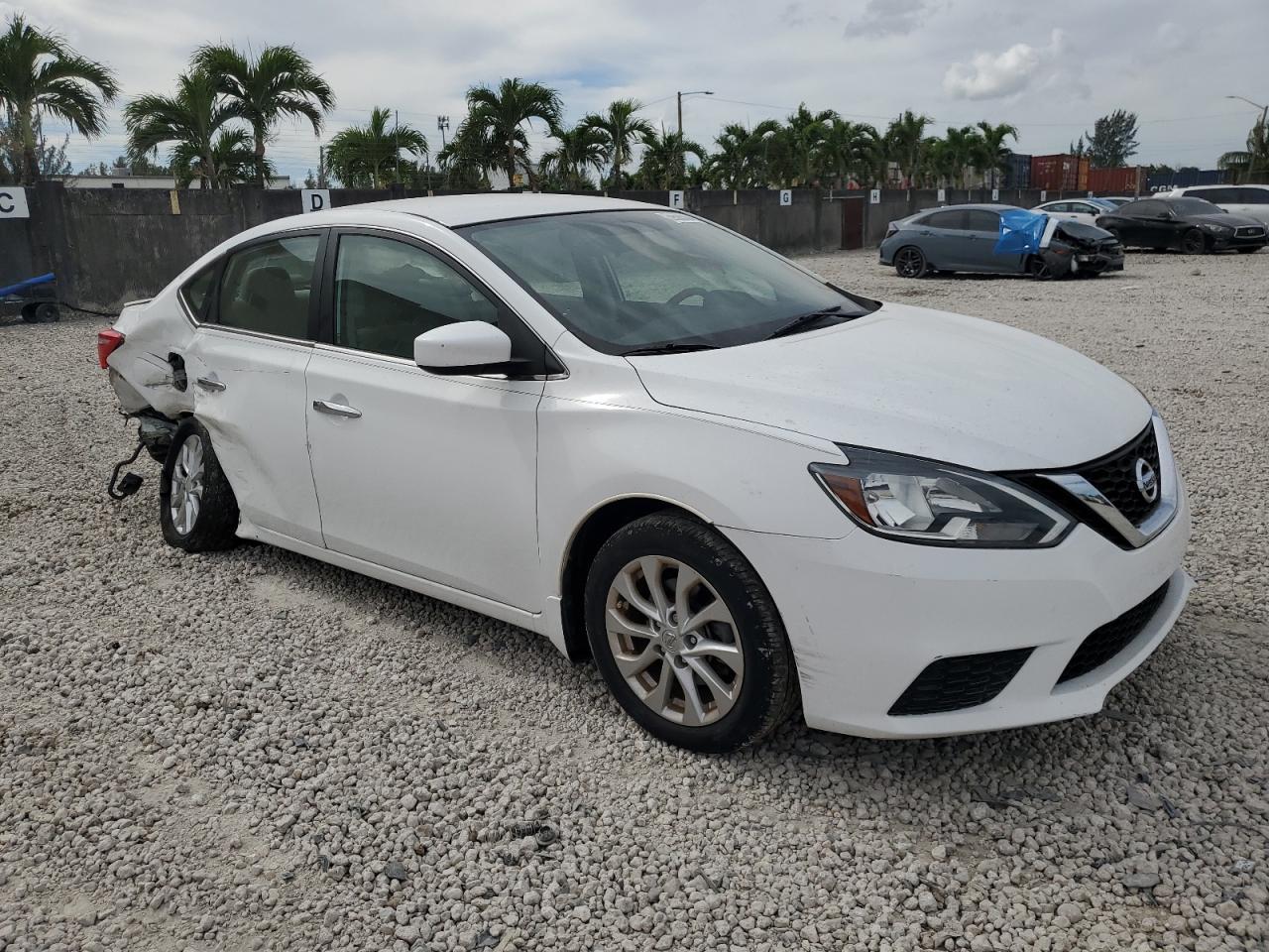 2017 NISSAN SENTRA S - Фото 4