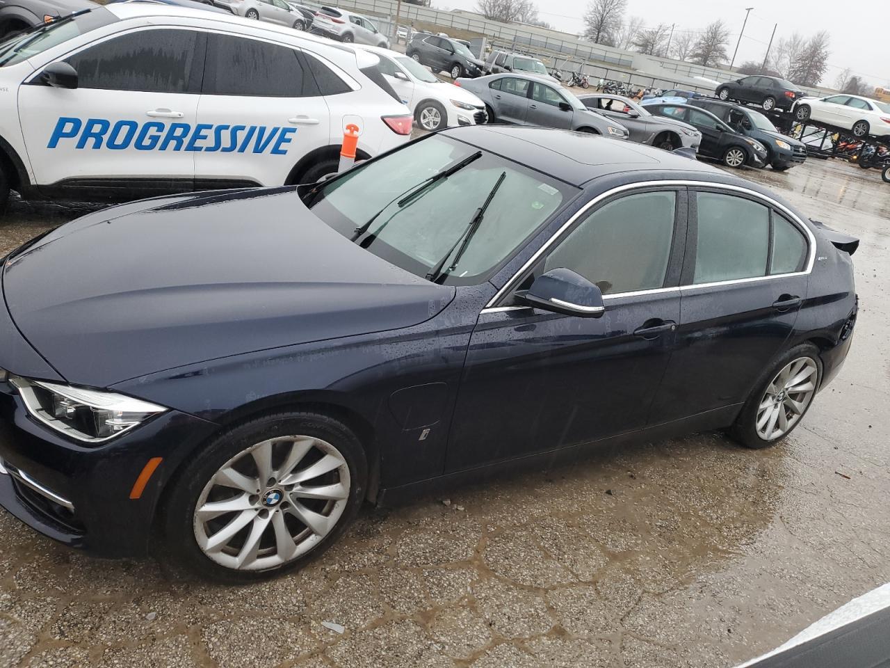 2017 BMW 330E car image