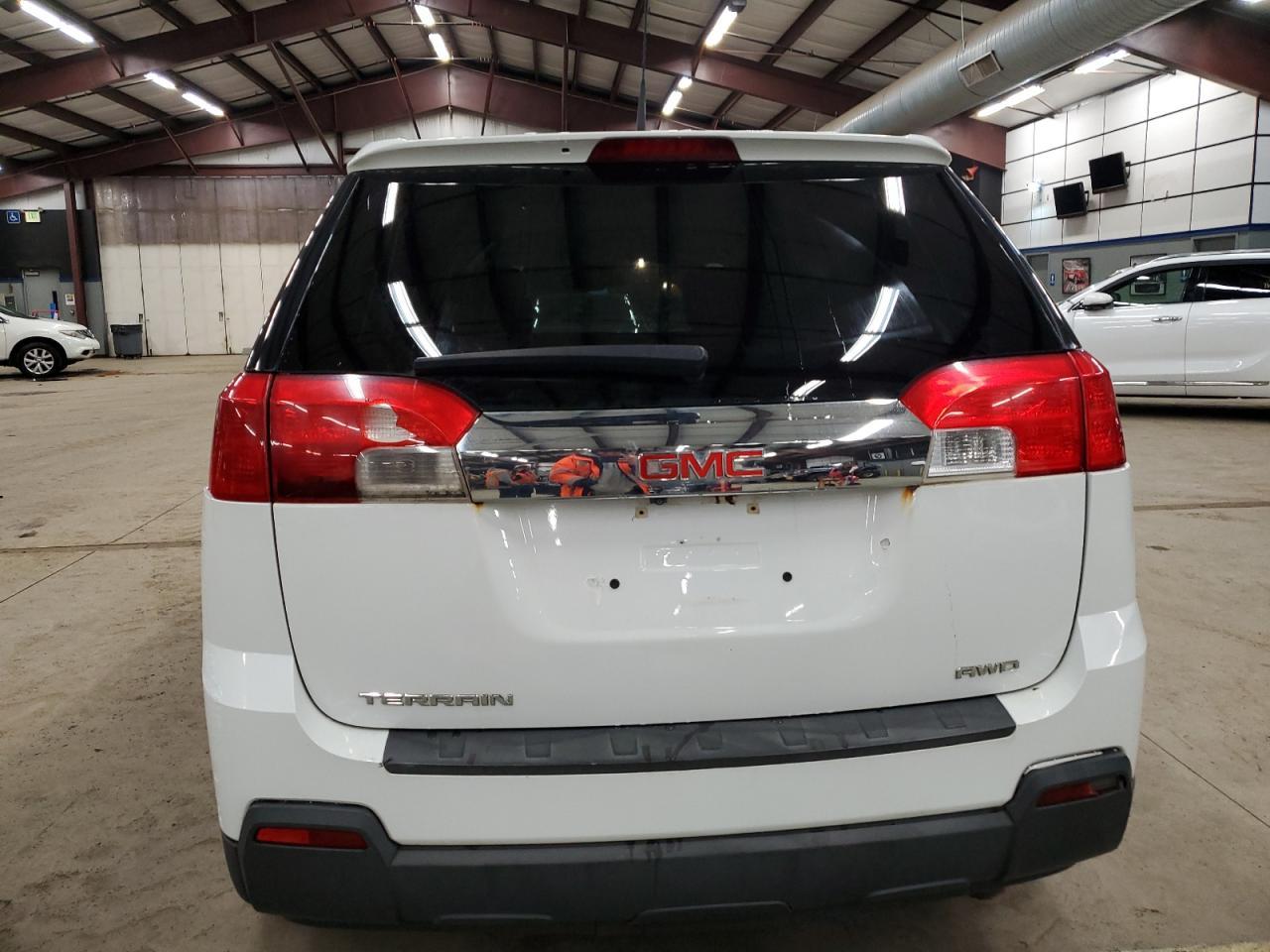 2012 GMC TERRAIN SL - Image 6