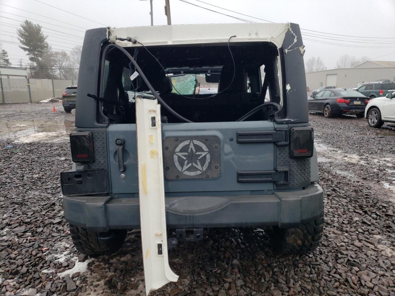 2014 JEEP WRANGLER U - Image 6