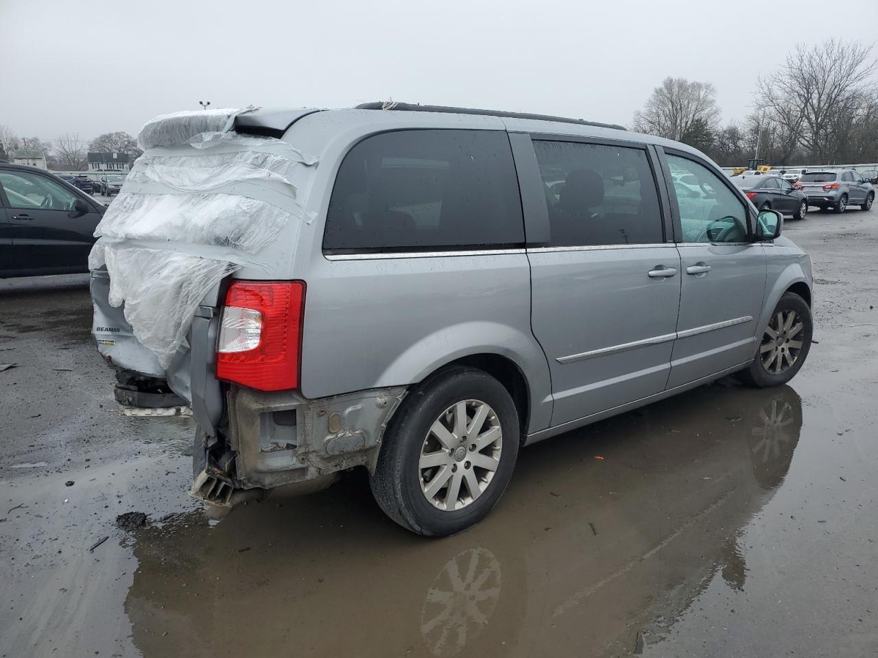 2014 CHRYSLER TOWN & COU - Фото 3