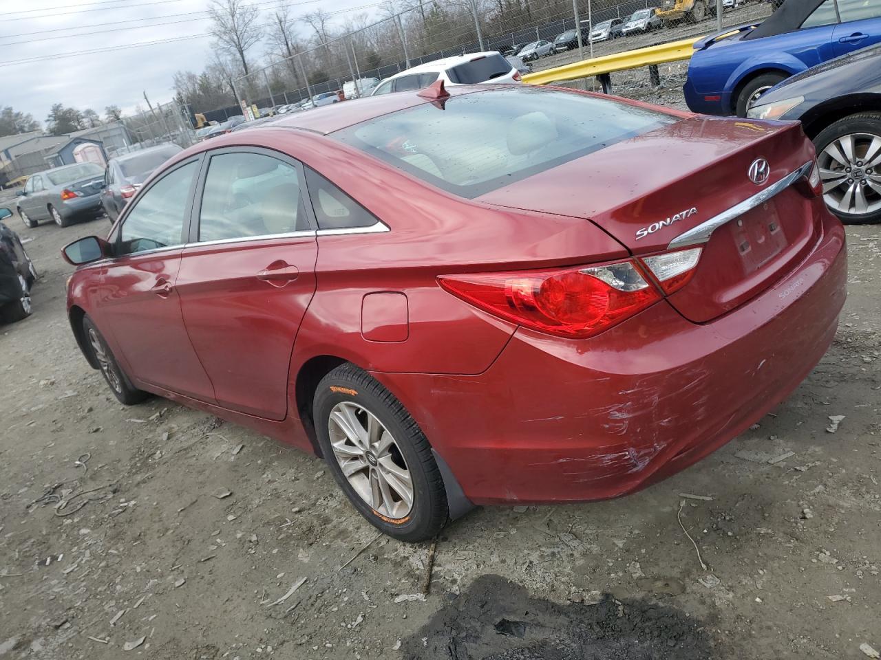 2013 HYUNDAI SONATA GLS - Image 2