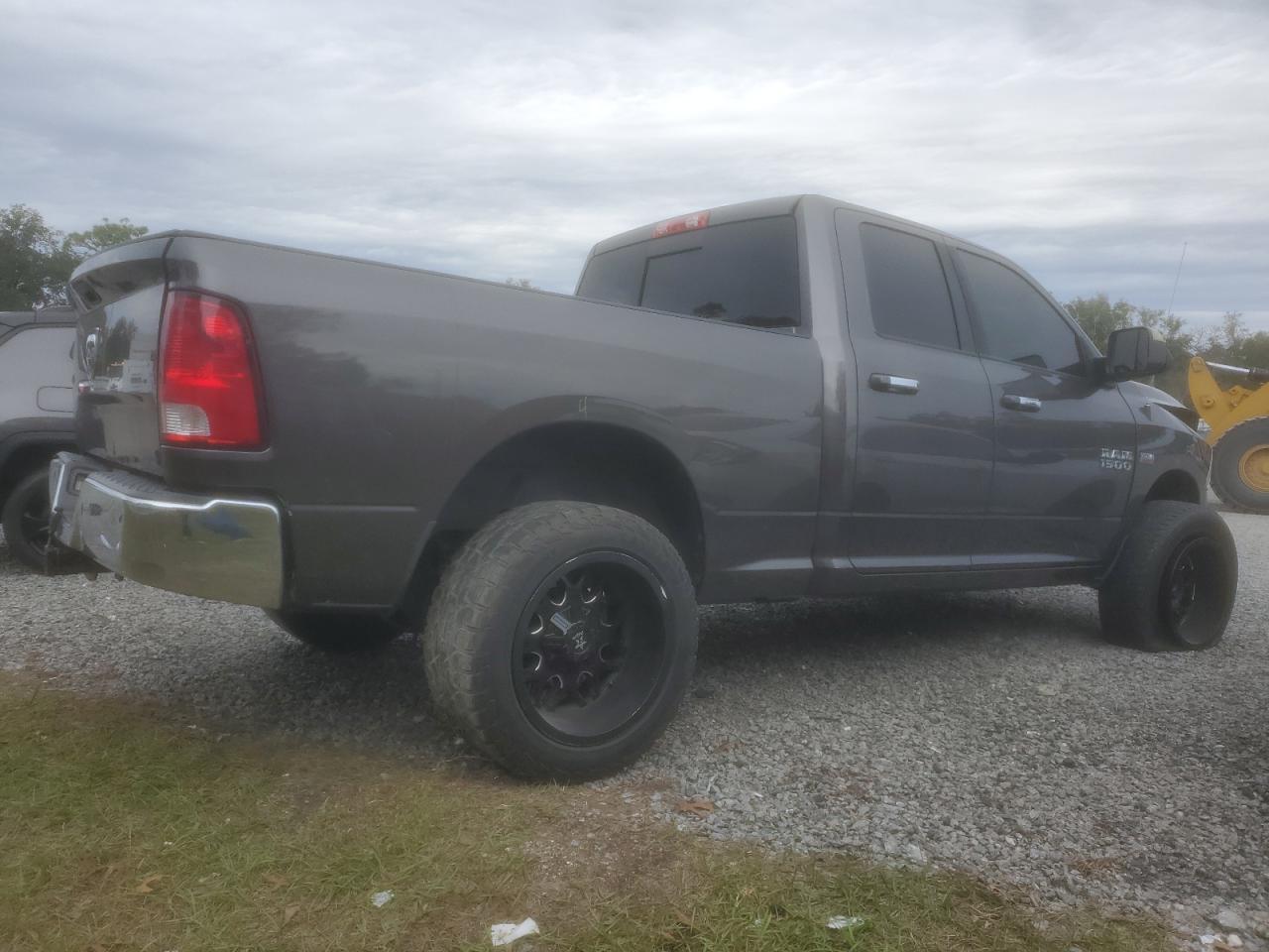 2015 RAM 1500 SLT - Image 3