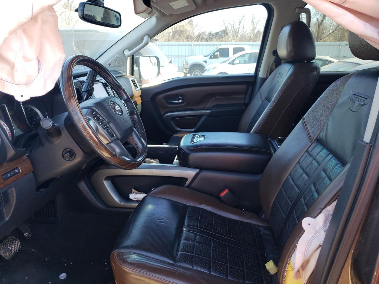 2018 NISSAN TITAN SV - Фото 7