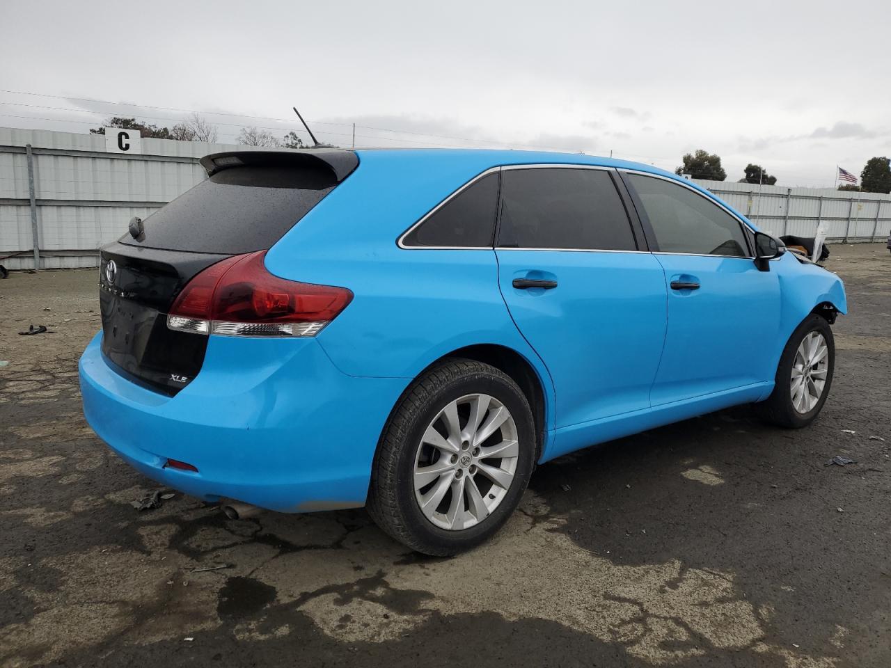 2013 TOYOTA VENZA LE - Фото 3