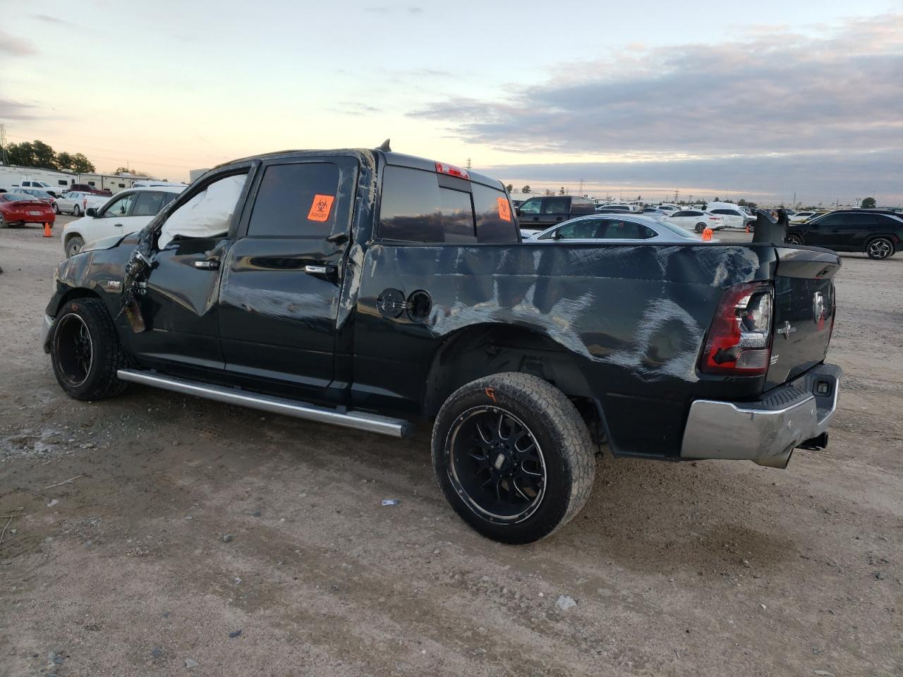 2015 RAM 1500 SLT - Image 2