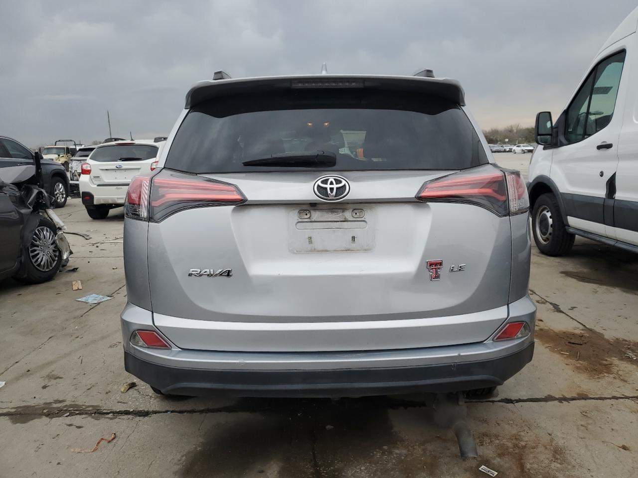2017 TOYOTA RAV4 LE - Image 6