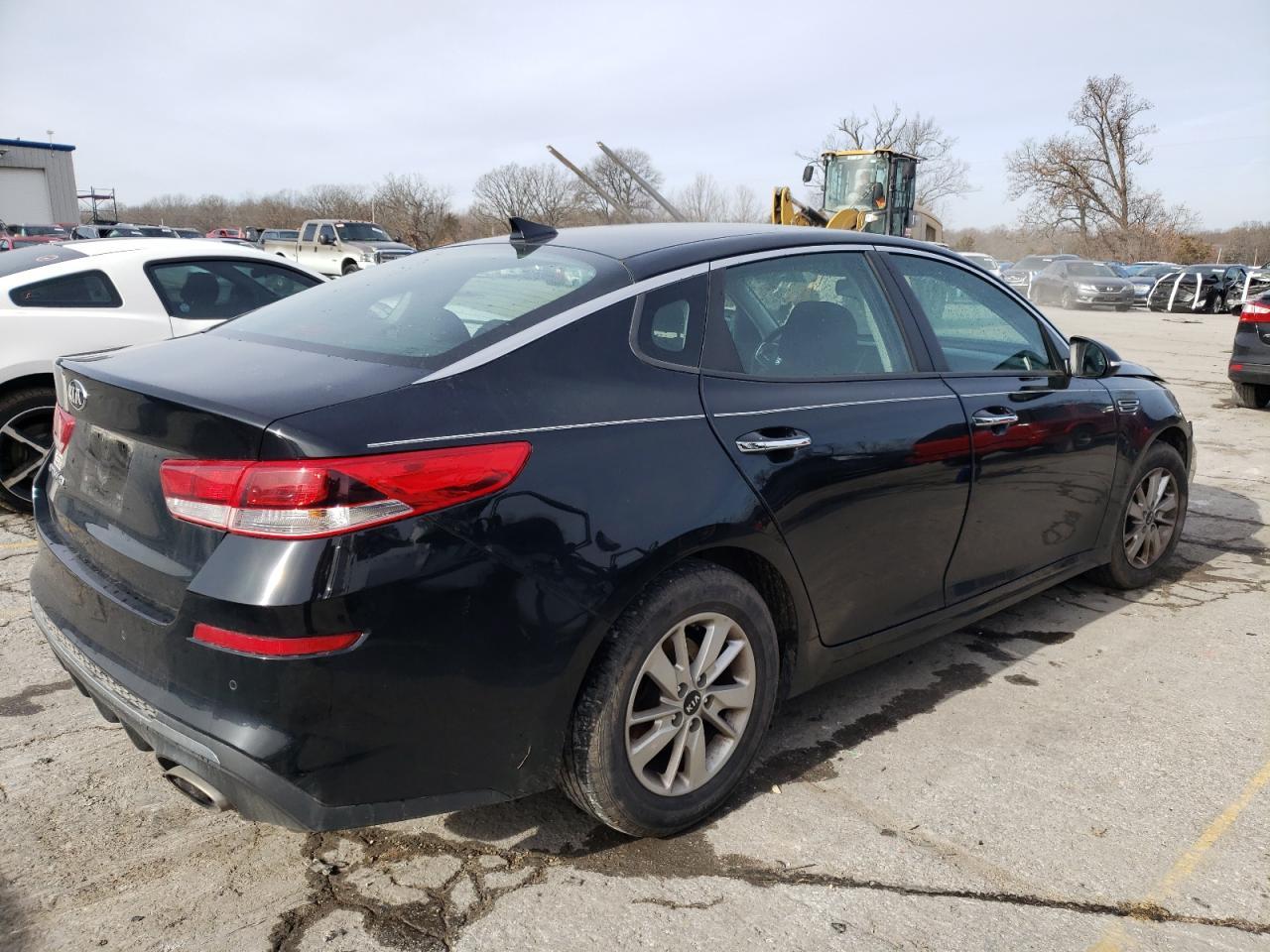 2019 KIA OPTIMA LX - Фото 3