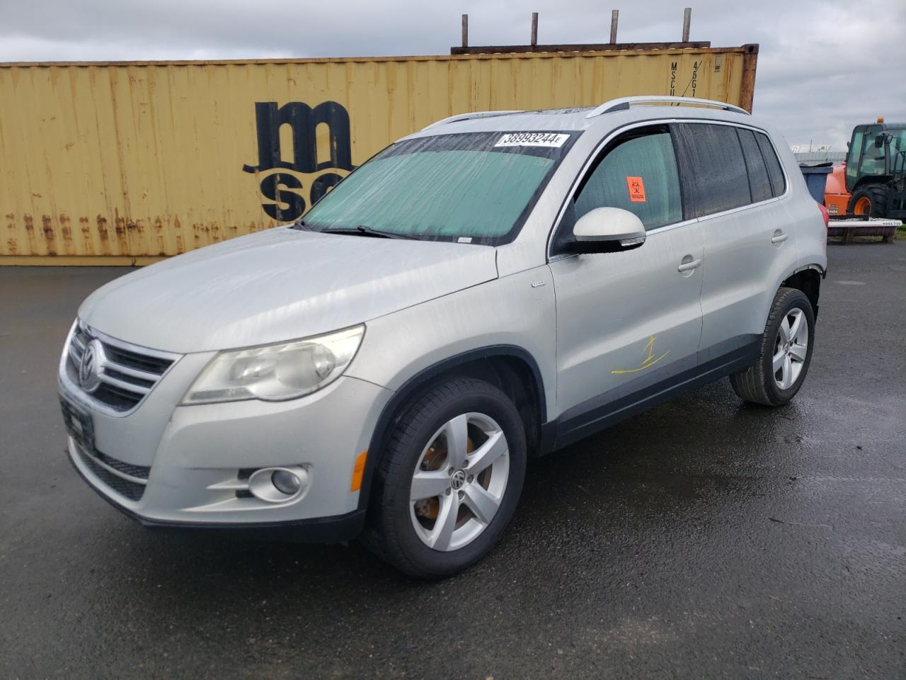 2010 VOLKSWAGEN TIGUAN S car image