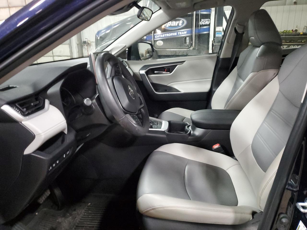 2022 TOYOTA RAV4 XLE P - Image 7