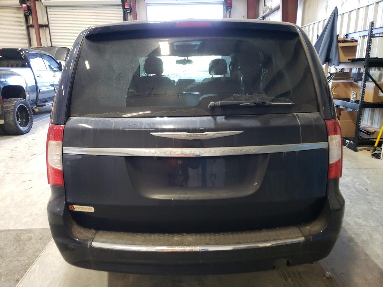 2014 CHRYSLER TOWN & COU - Image 6