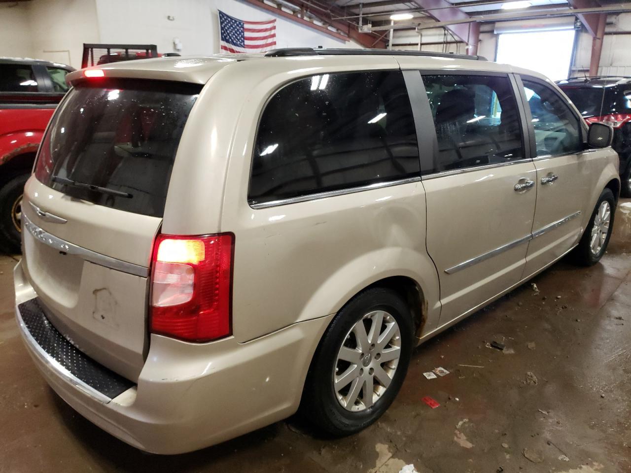 2014 CHRYSLER TOWN & COU - Image 3