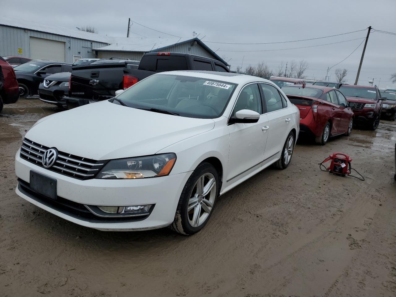 2013 VOLKSWAGEN PASSAT SEL