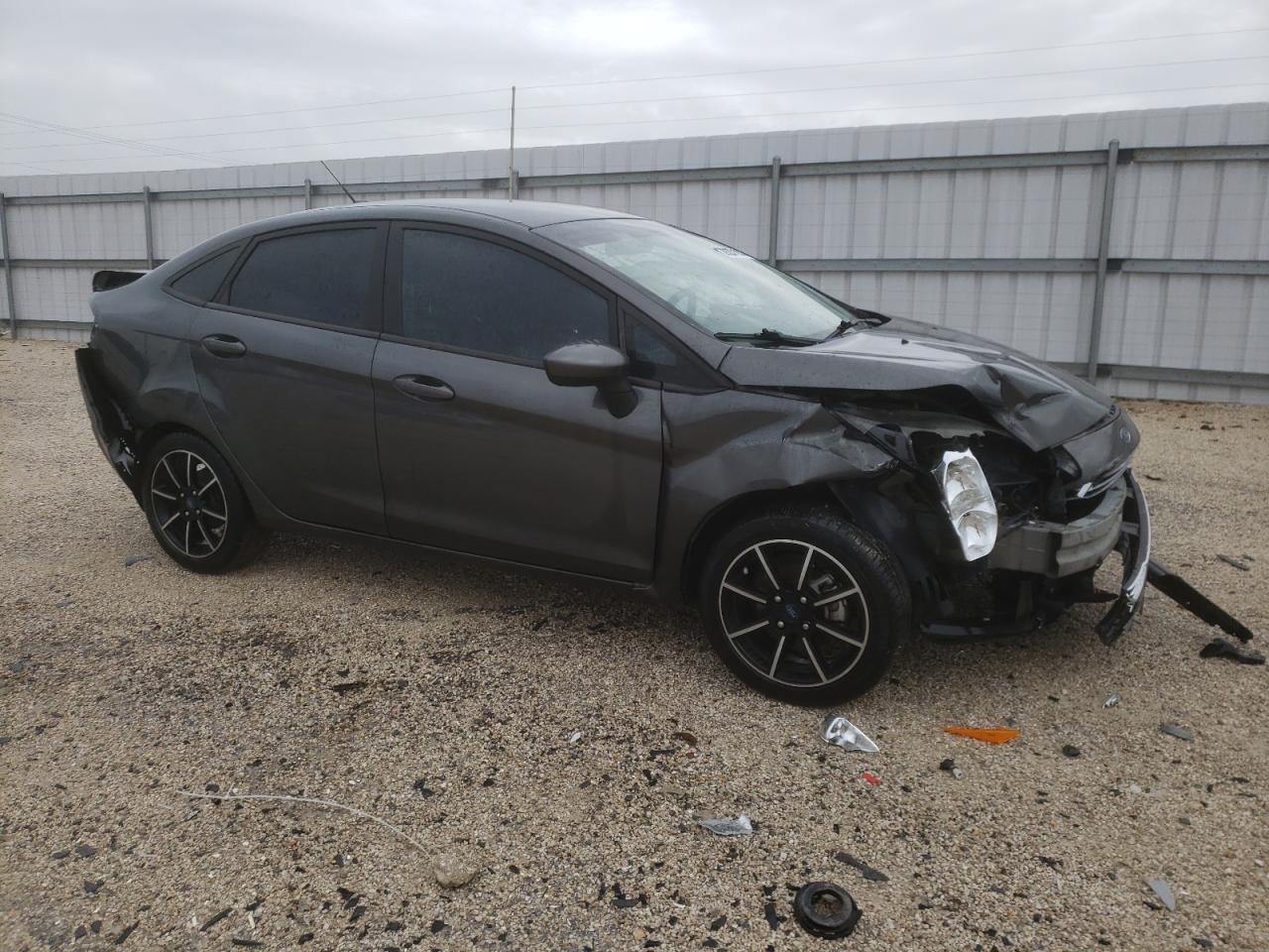 2019 FORD FIESTA SE - Image 4
