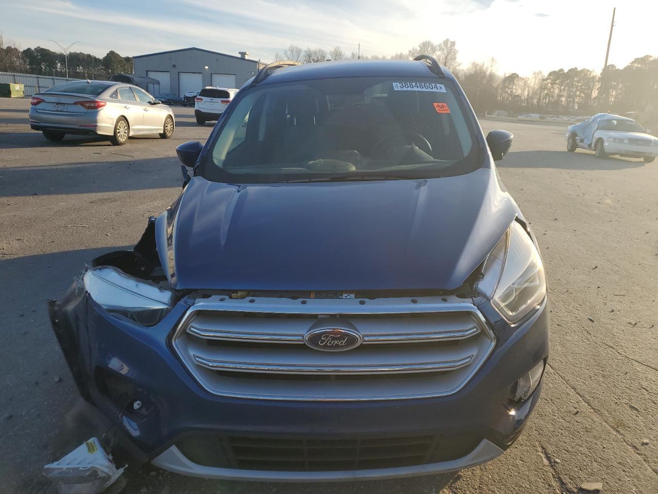 2017 FORD ESCAPE SE - Image 5