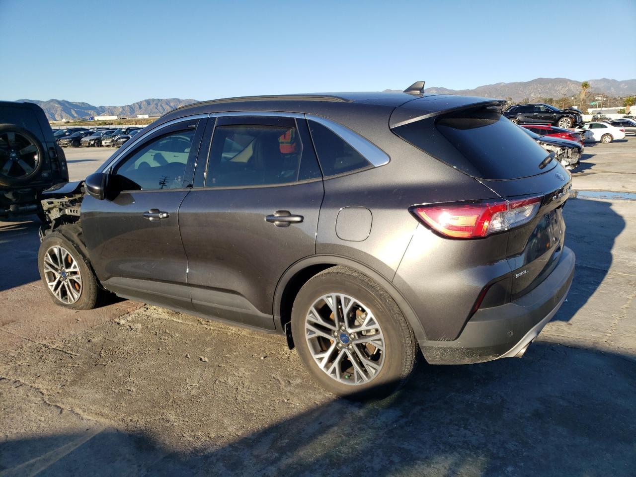 2020 FORD ESCAPE SEL - Фото 2