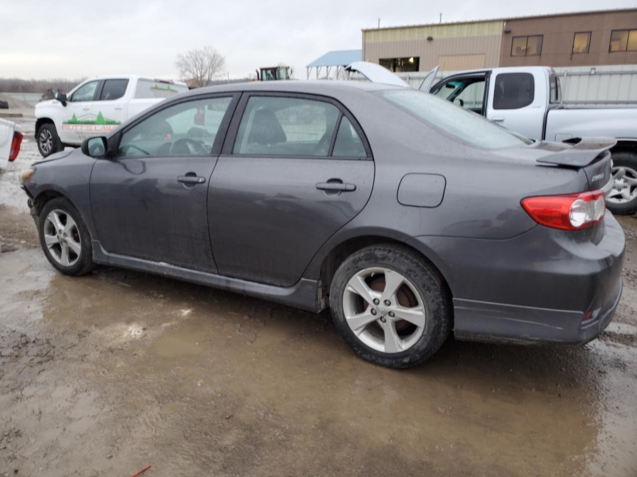 2013 TOYOTA COROLLA BA - Фото 2