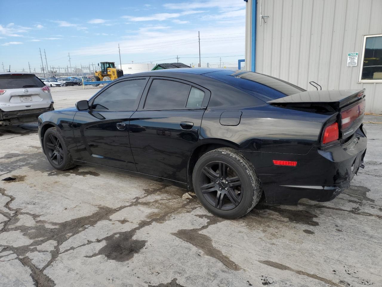 2013 DODGE CHARGER SE - Фото 2