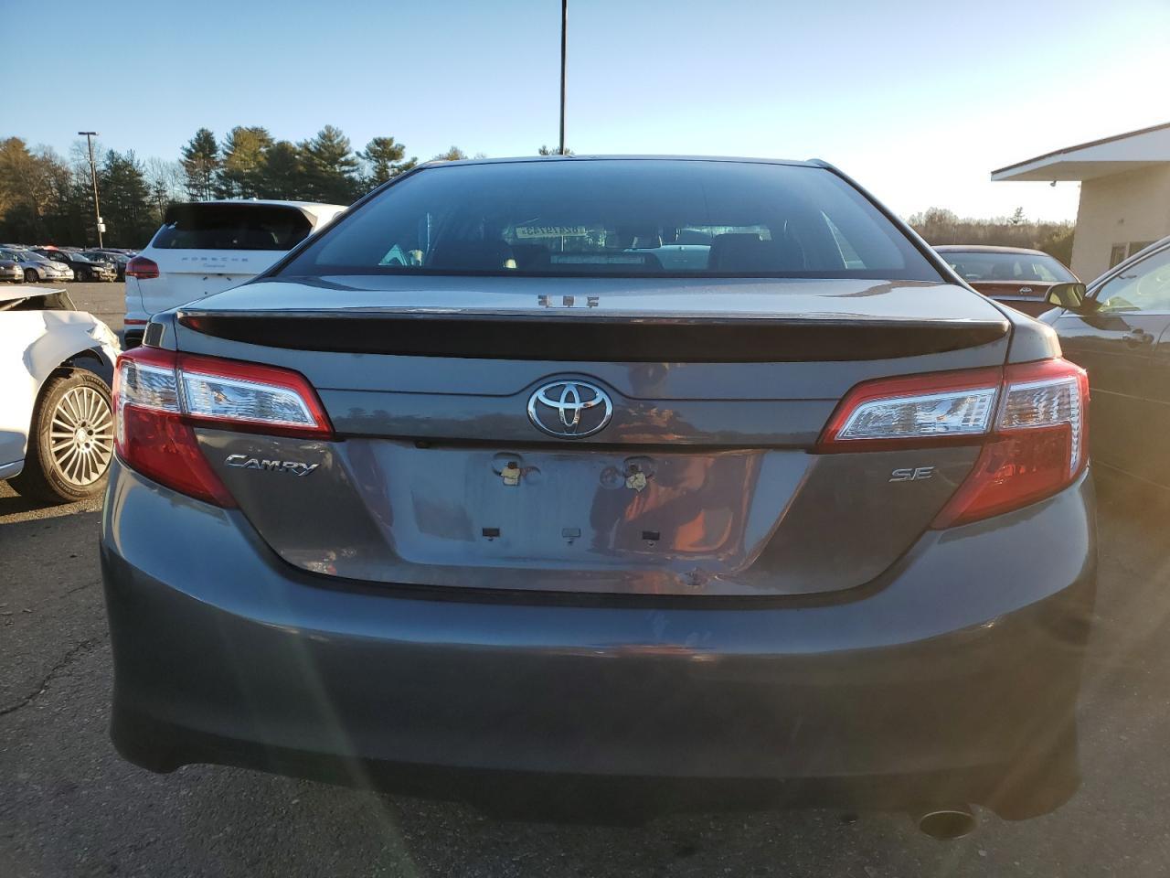 2014 TOYOTA CAMRY L - Image 6