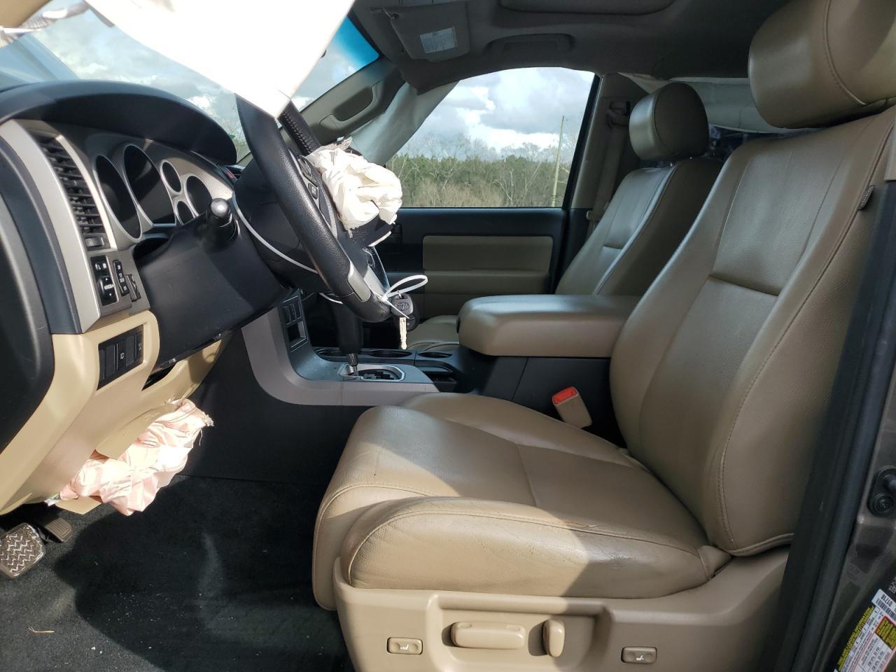 2014 TOYOTA SEQUOIA SR - Image 7