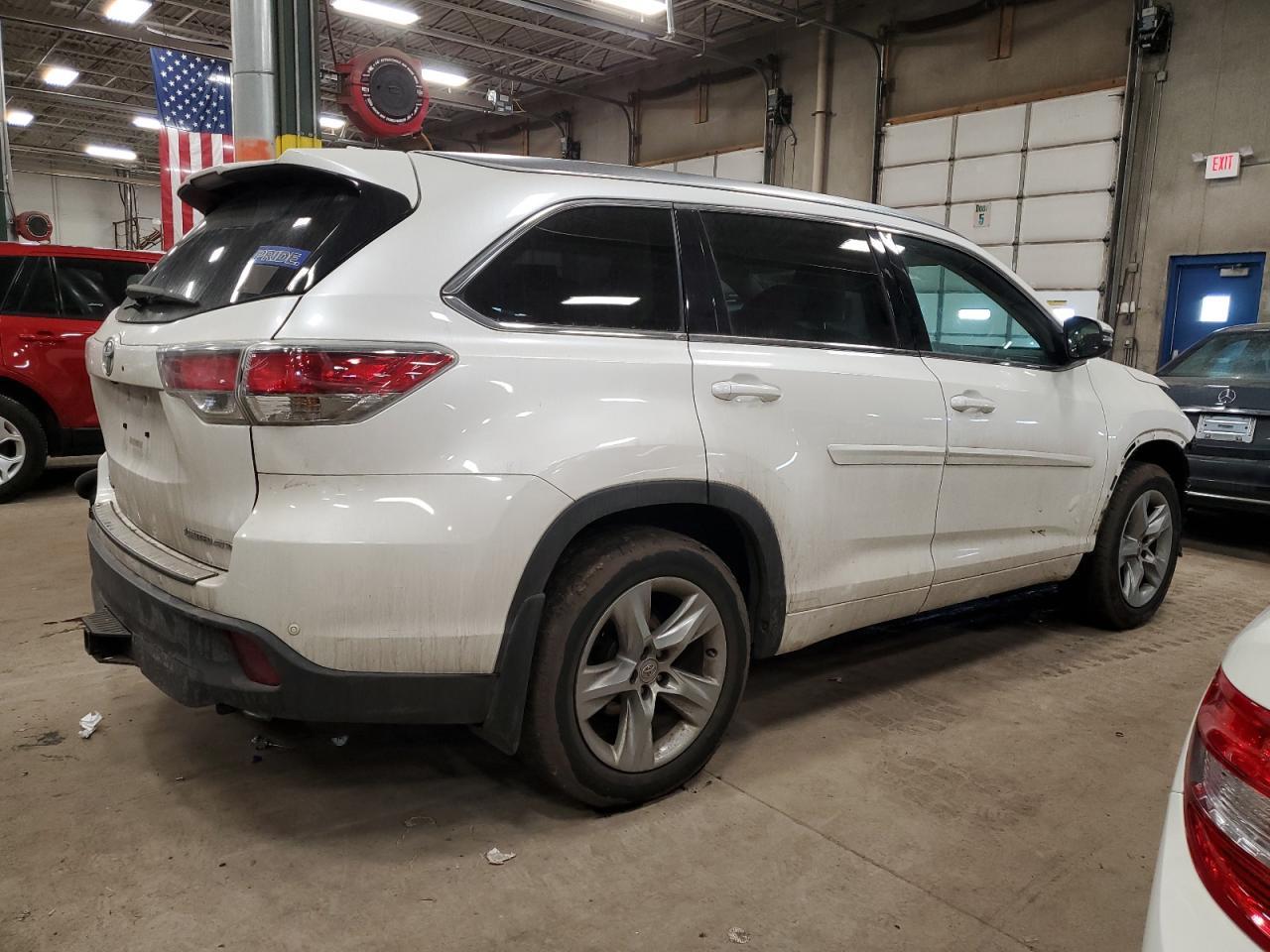 2015 TOYOTA HIGHLANDER - Image 3