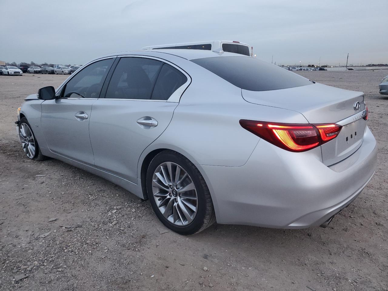 2018 INFINITI Q50 LUXE - Image 2