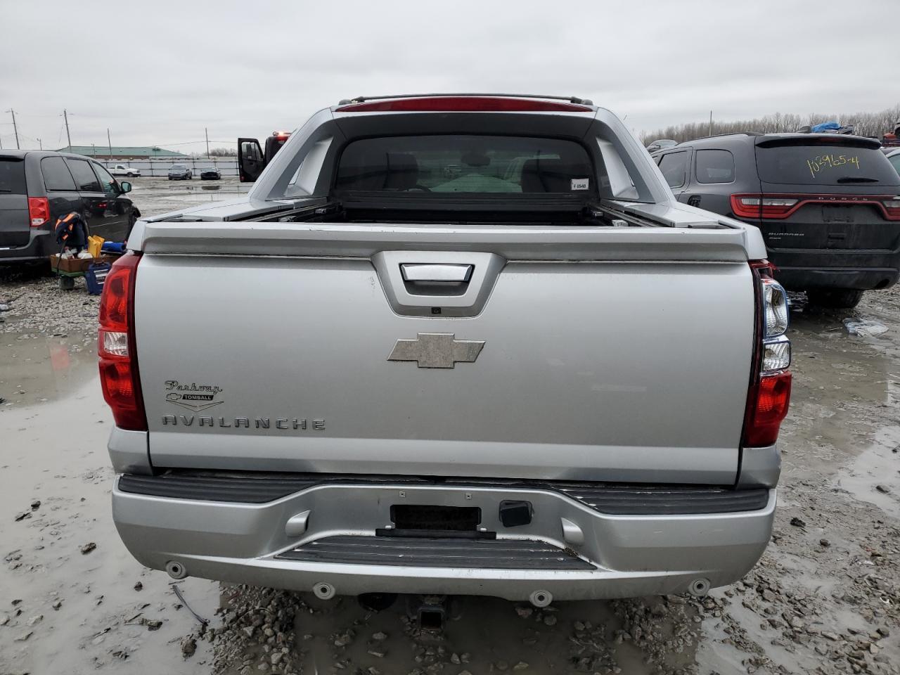 2013 CHEVROLET AVALANCHE - Фото 6
