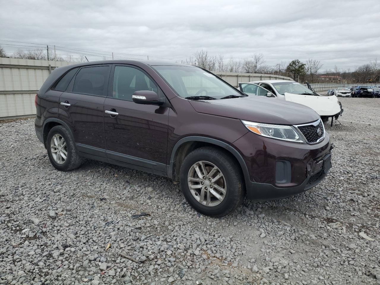 2014 KIA SORENTO LX - Image 4