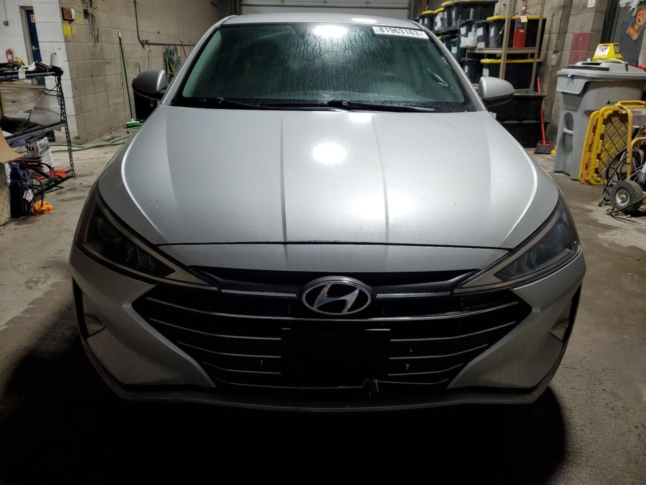 2019 HYUNDAI ELANTRA SE - Фото 5