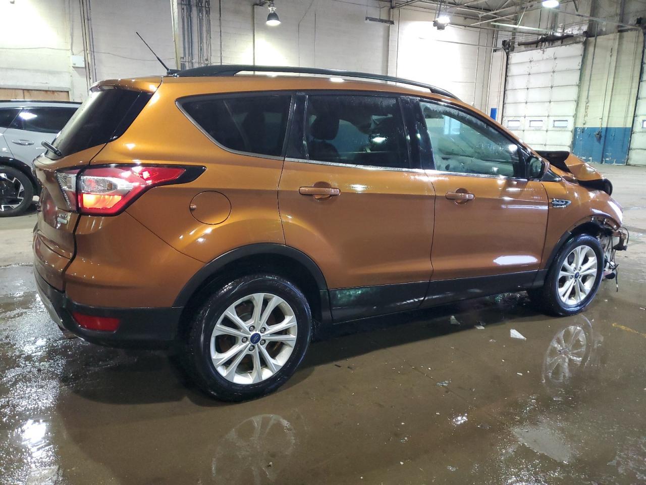 2017 FORD ESCAPE SE - Image 3