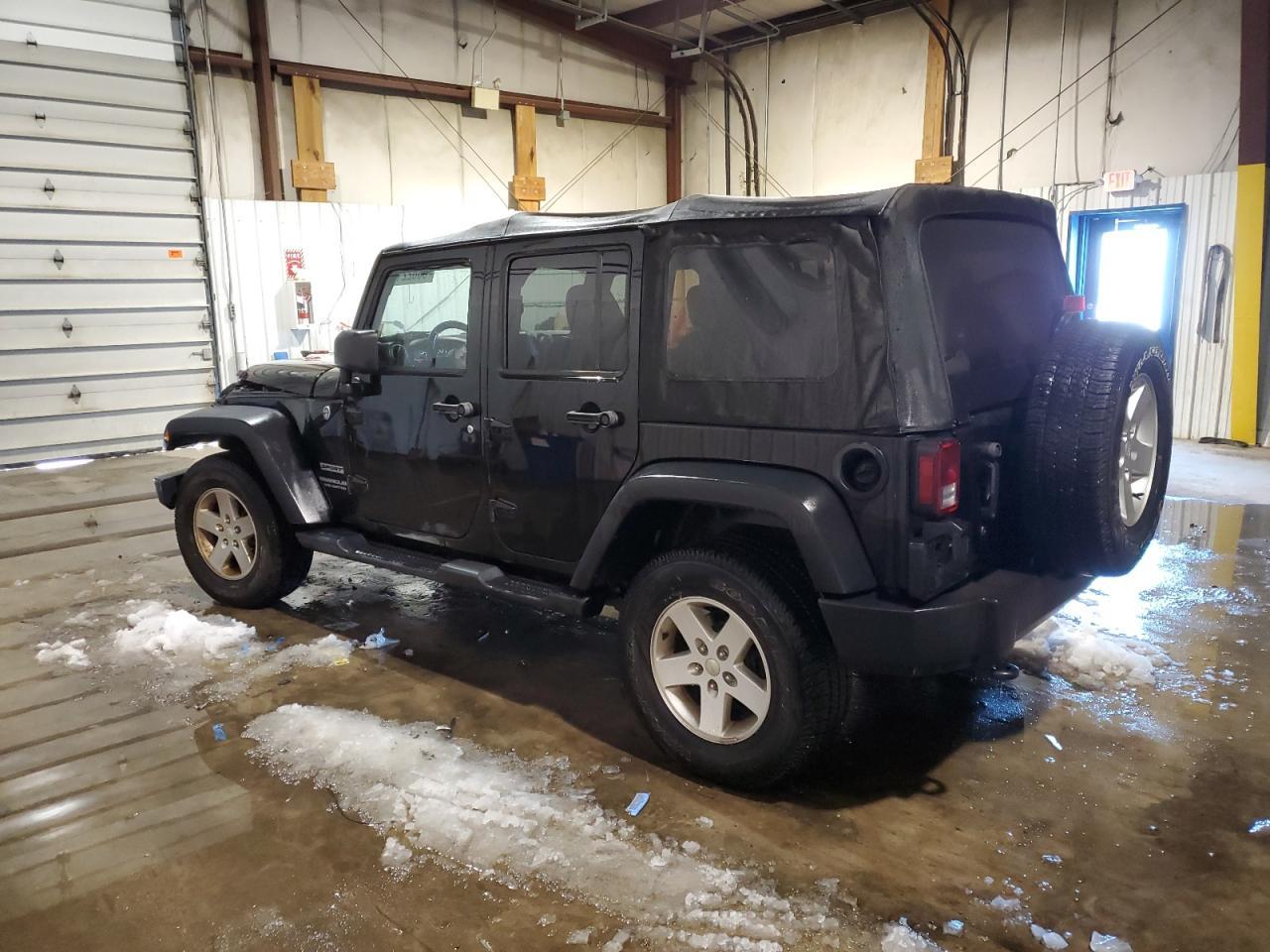 2015 JEEP WRANGLER U - Image 2