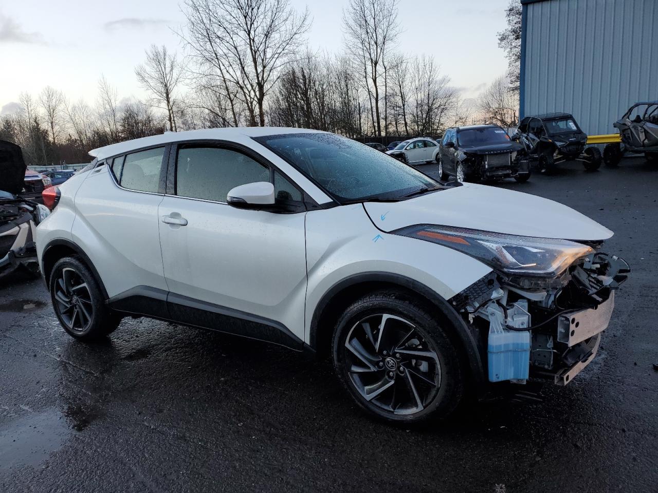 2021 TOYOTA C-HR XLE - Image 4
