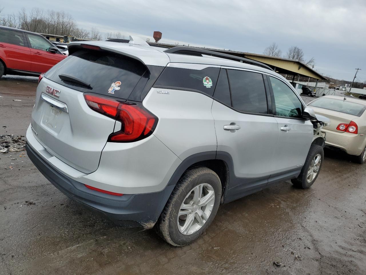 2018 GMC TERRAIN SL - Image 3