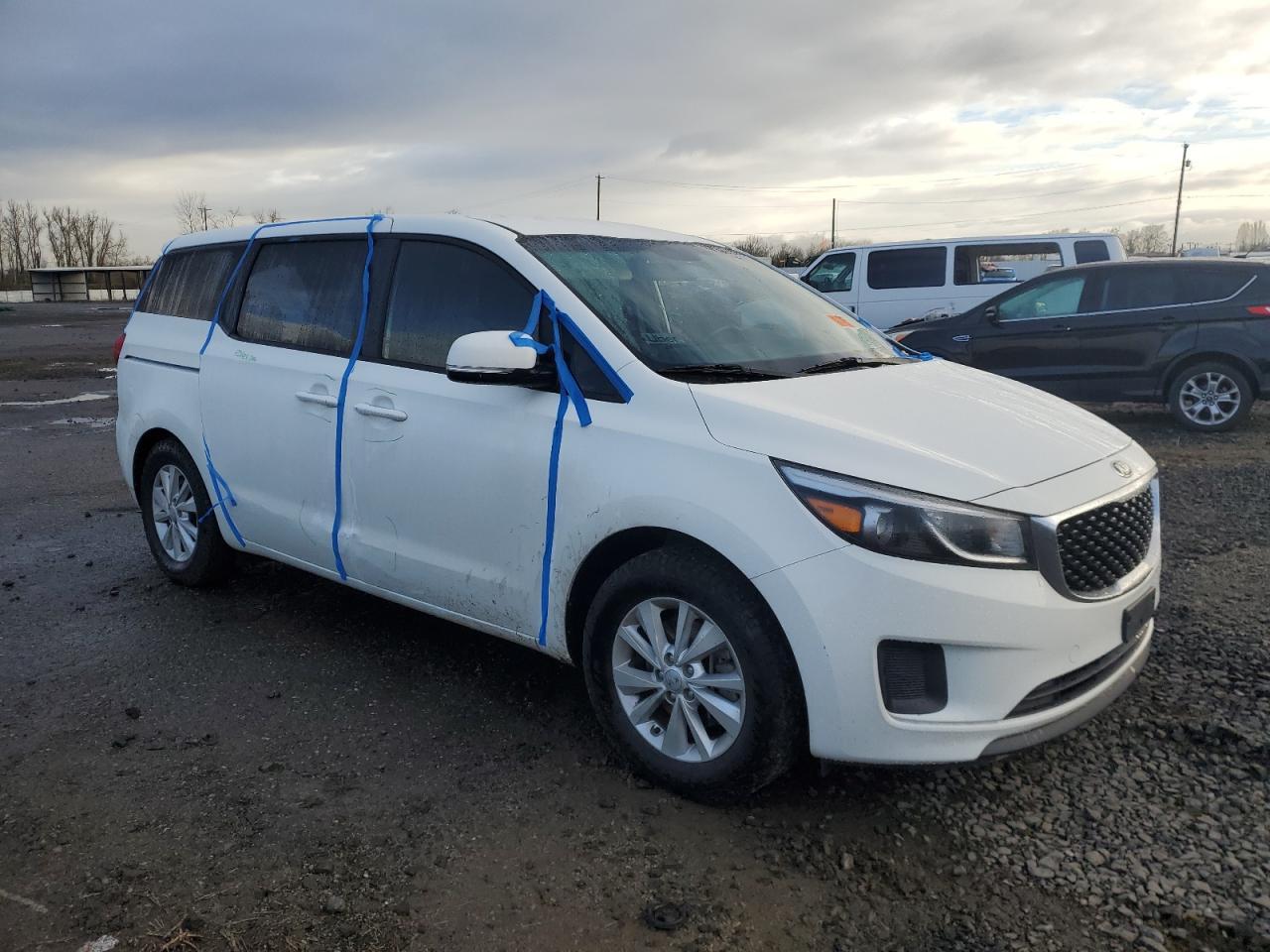 2017 KIA SEDONA LX - Фото 4